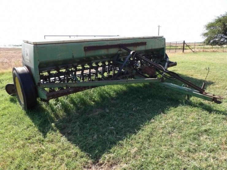 john-deere-8300-image-2