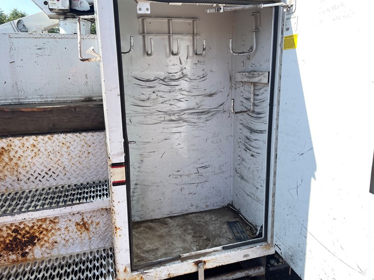 2008-ford-f750-image-25