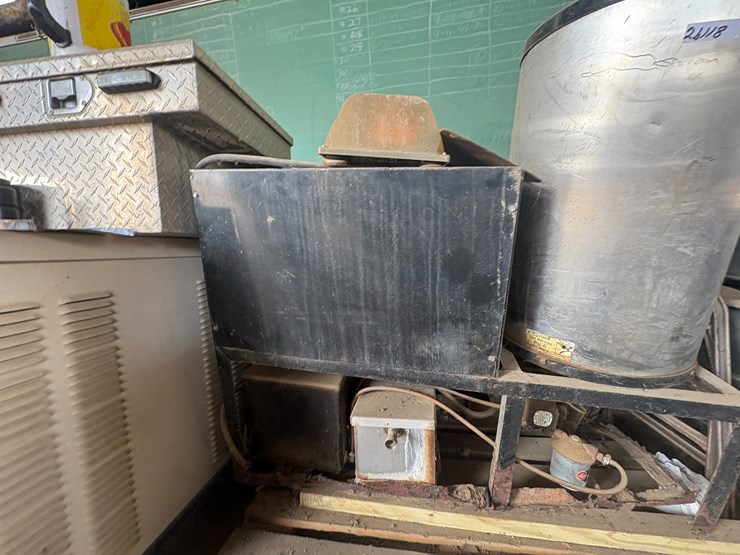 #76-•-#26118-•-hot-water-pressure-washer-image-5