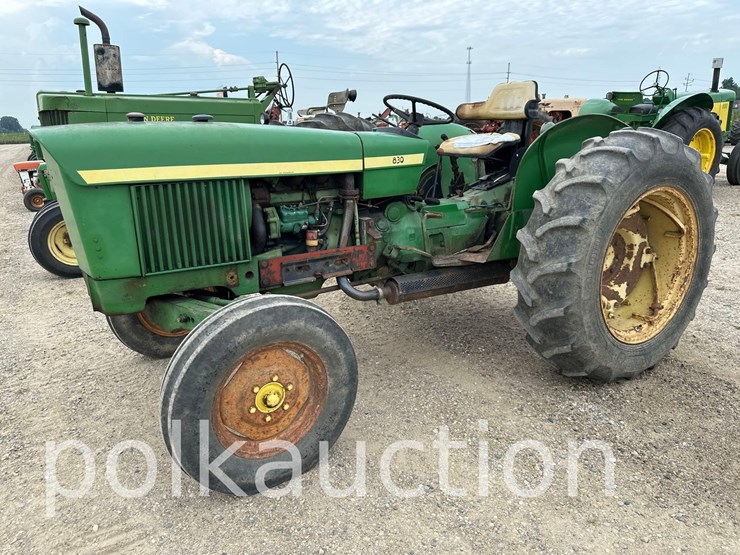 john-deere-830-image-4