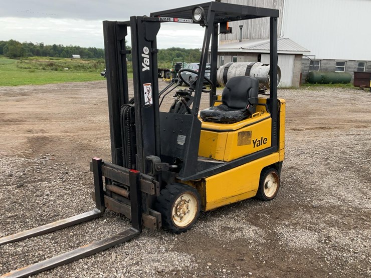 #1355-•-yale-forklift*-image-2