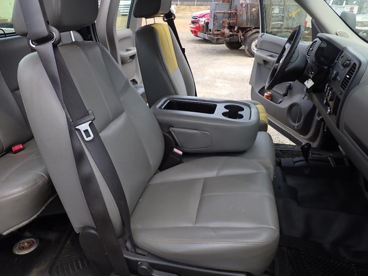 2008-chevrolet-silverado-image-13