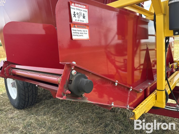 2022-supreme-international-segue-7t-vertical-feed-mixer-image-15