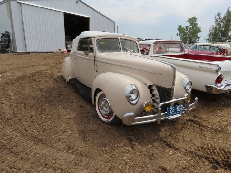 1940-ford-convertible-image-1