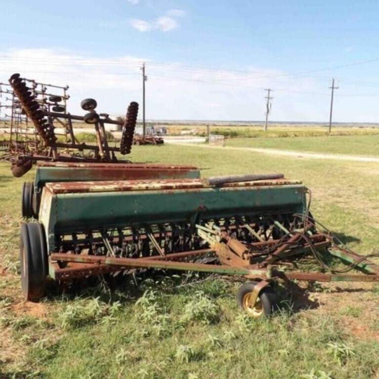 JOHN DEERE 8300