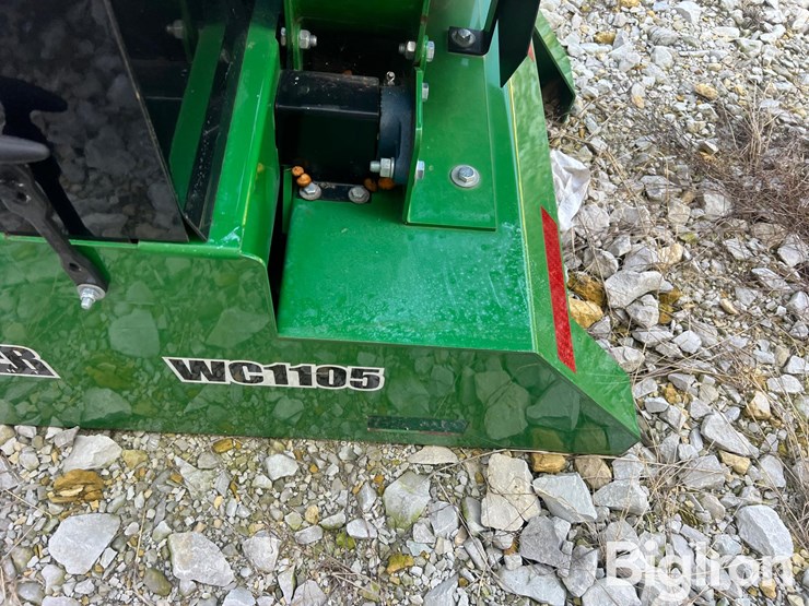 2009-frontier-wc1105-3-pt-wood-chipper-image-16