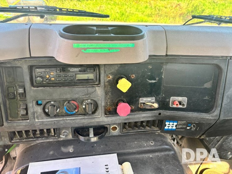 1999-ihc-8100-flatbed-truck-(gp11125,-unit-17355)-image-65