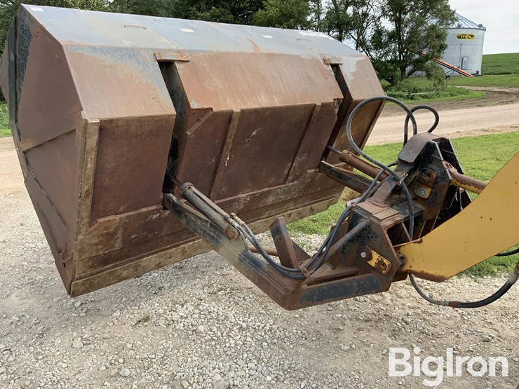 caterpillar-938f-image-16