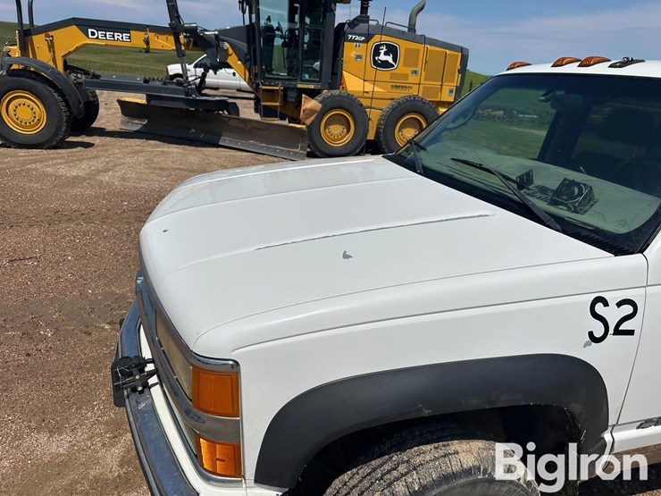 2000-chevrolet-3500-image-11