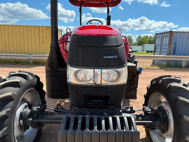 2016-case-ih-farmall-130a-image-16