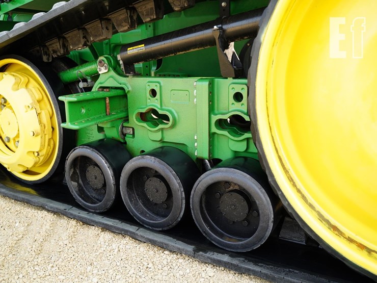 2013-john-deere-8335rt-image-33