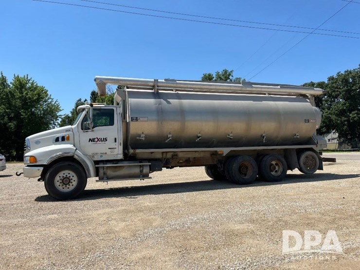 2009-sterling-feed-truck-(jn2573,-unit-2018)-image-21