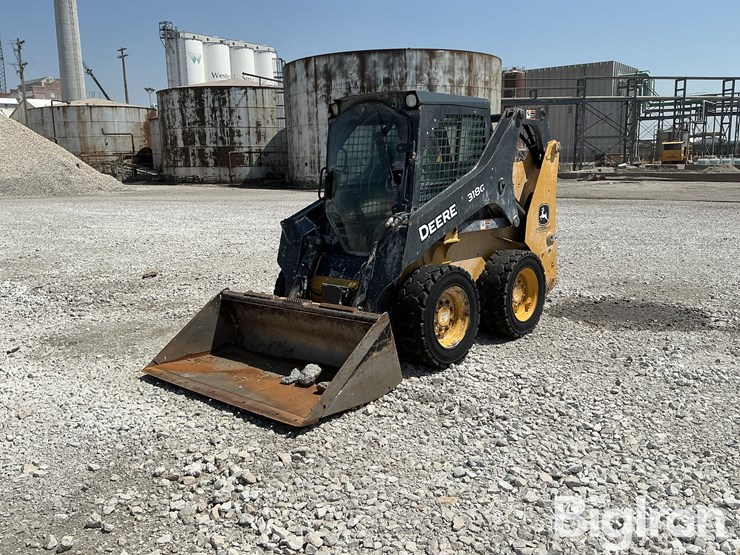deere-318g-image-1