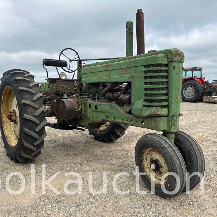 JOHN DEERE A