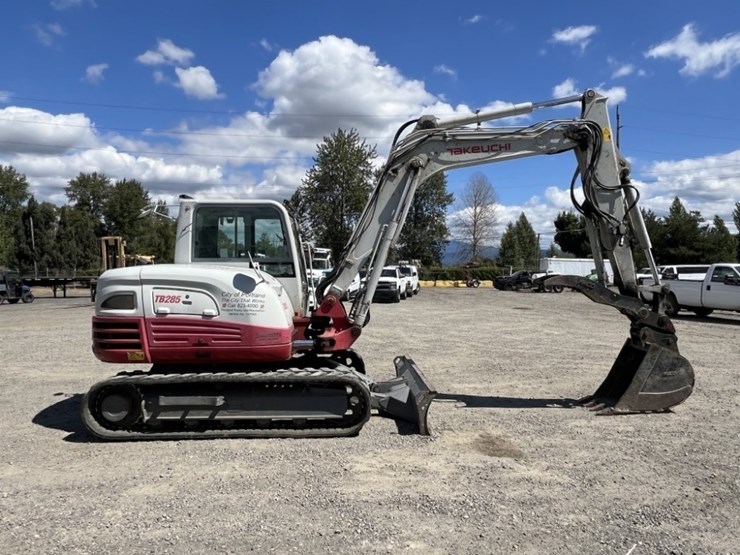 2014-takeuchi-tb285-image-3