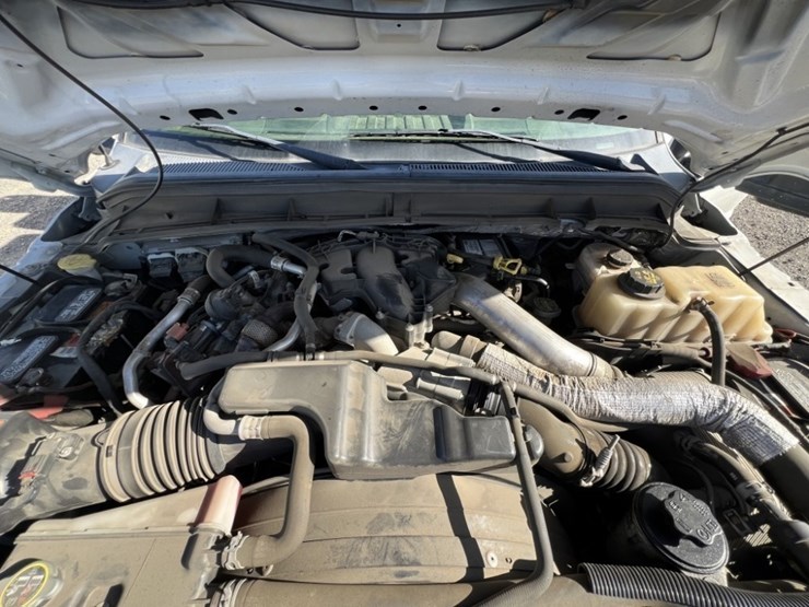 2014-ford-f550-image-12