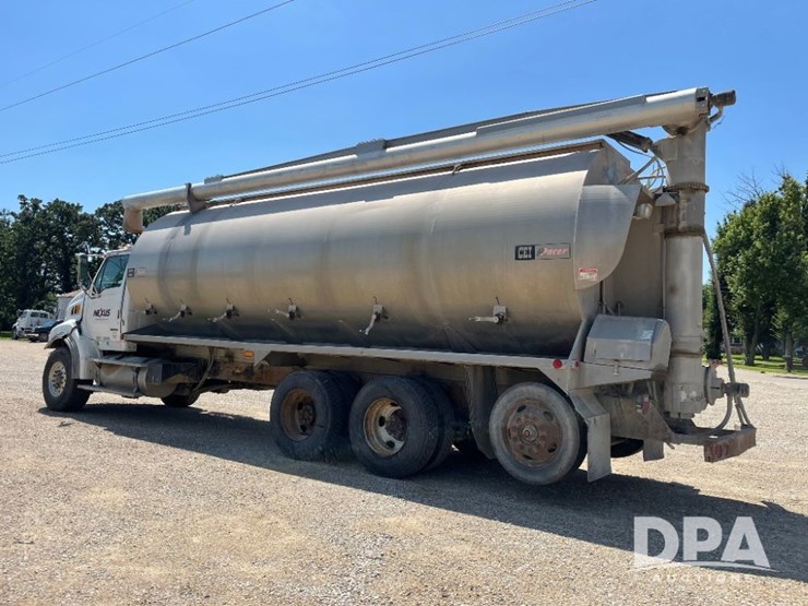 2009-sterling-feed-truck-(jn2573,-unit-2018)-image-17