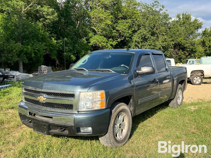 2011-chevrolet-silverado-1500-lt-image-1