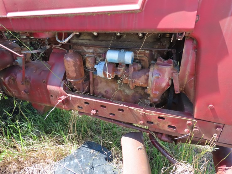 1949-farmall-h-tractor-image-6