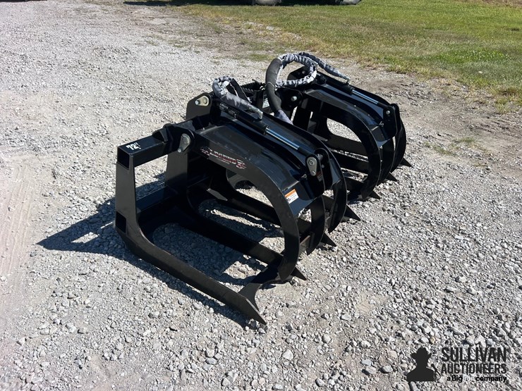 legend-72”-compact-skid-steer-grapple-image-3