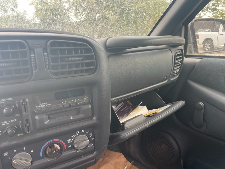 1998-chevrolet-s10-image-22