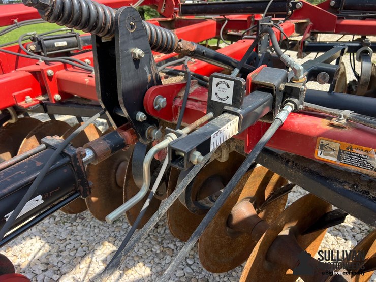 case-ih-370-image-15
