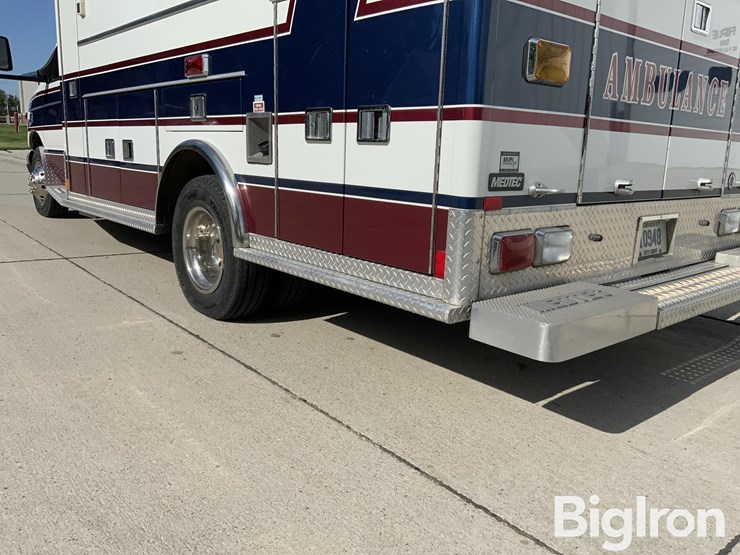 2003-ford-e450-image-15