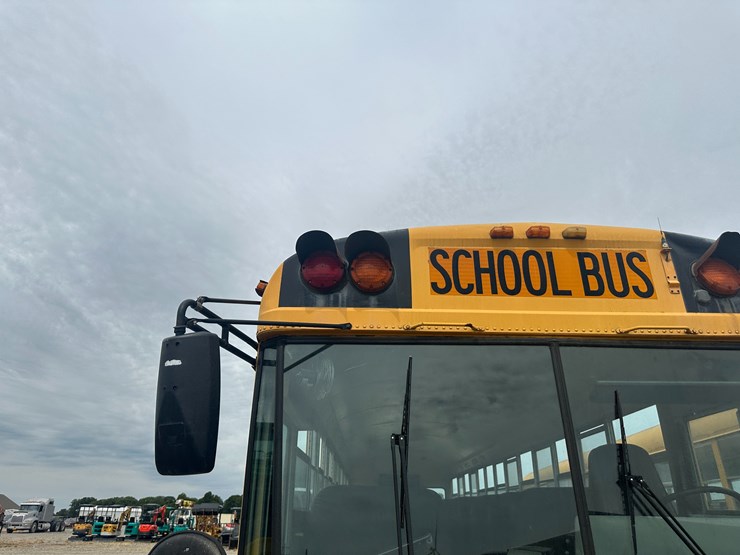 #21-•-#23872-•-2002-international-genesis-school-bus-vin:-1hvbgaan22a916951-image-30