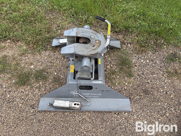 b&w-companion-5th-wheel-hitch-image-8