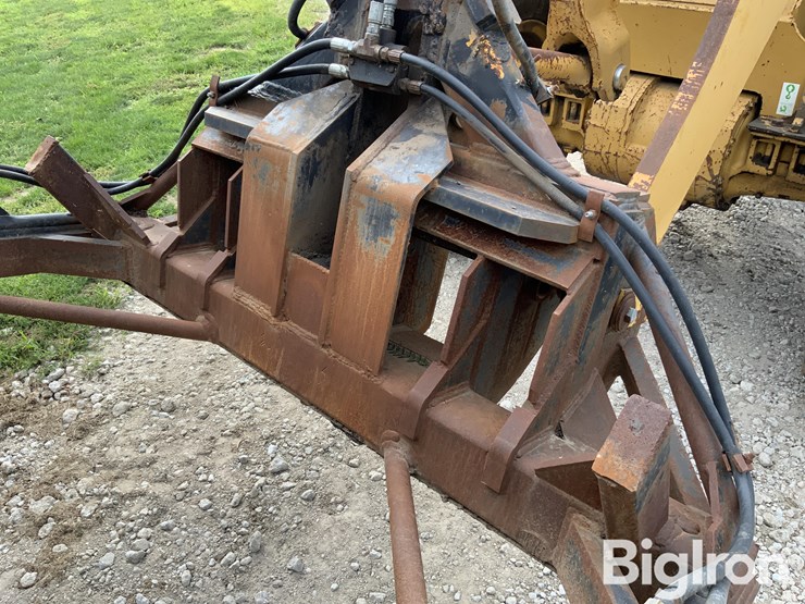 caterpillar-938f-image-20