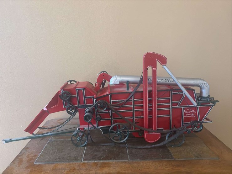 1/16-red-river-special-threshing-machine-teeswater-image-2