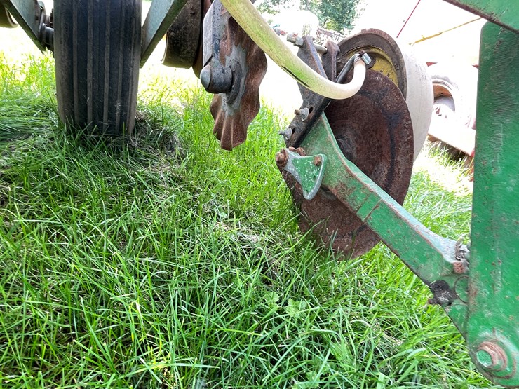 john-deere-7000-image-4
