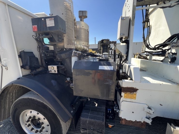 2015-mack-leu612-image-11