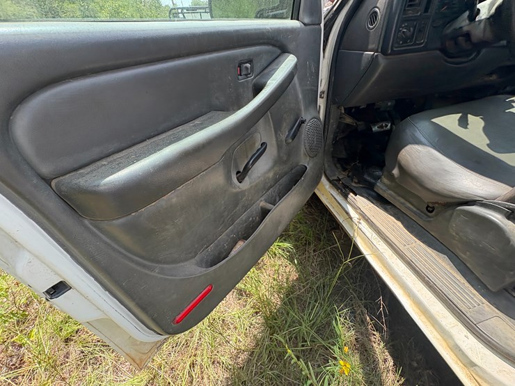 2006-chevrolet-silverado-image-25