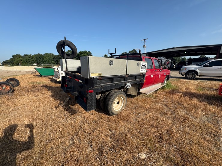#88-•-#25032-•-1983-gmc-c/k-4x4-t/a-crew-cab-4x4-work-bed-truck-vin:-1gdjk33w0ds511665-image-3