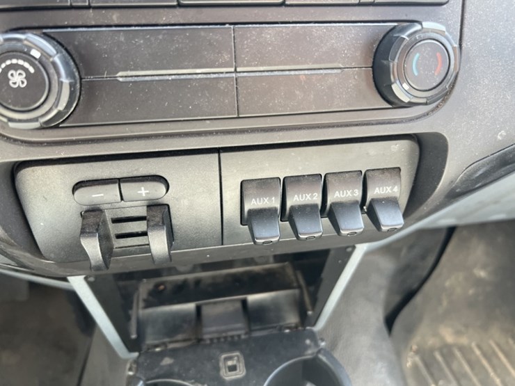 2015-ford-f350-image-30