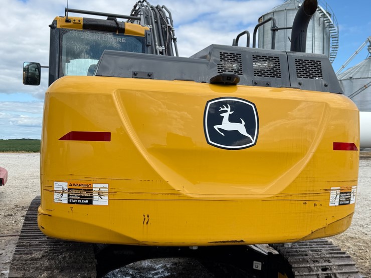 2023-deere-200g-image-5