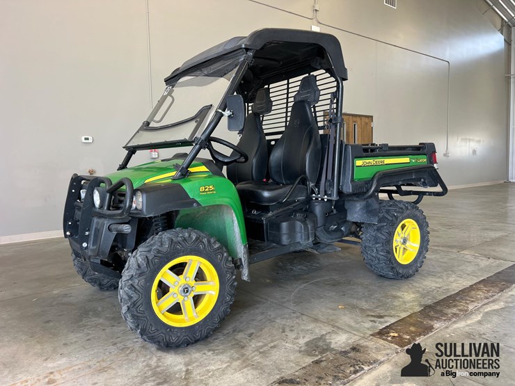 2013-john-deere-gator-image-1