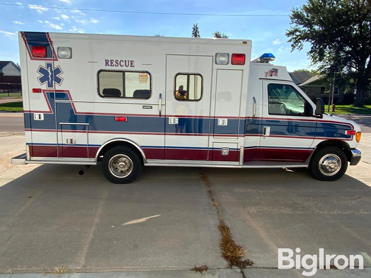 2003-ford-e450-image-4