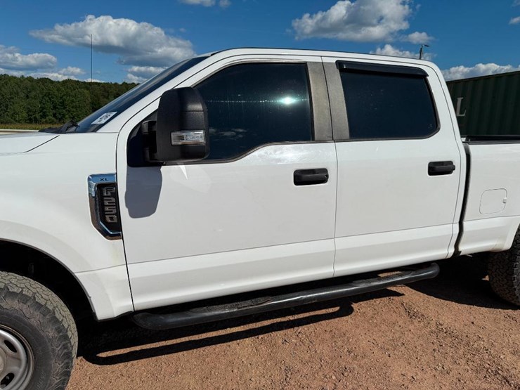 2017-ford-f250-xl-image-18