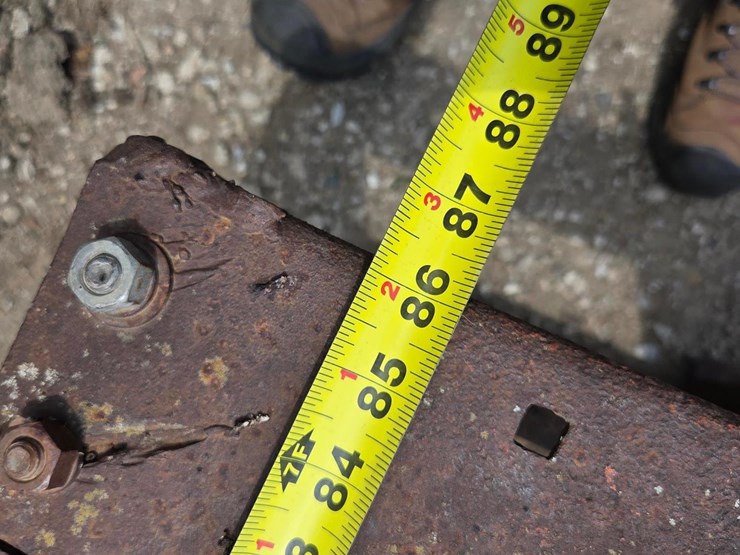 farmhand-hydraulic-square-bale-fork-image-16