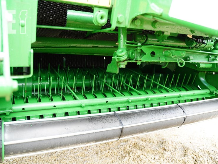 2023-john-deere-450m-image-16