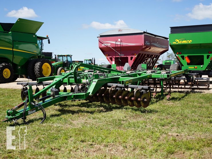 2014-john-deere-2720-image-3