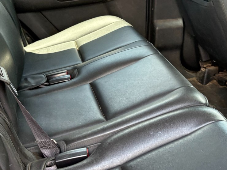 2013-chevrolet-tahoe-image-16
