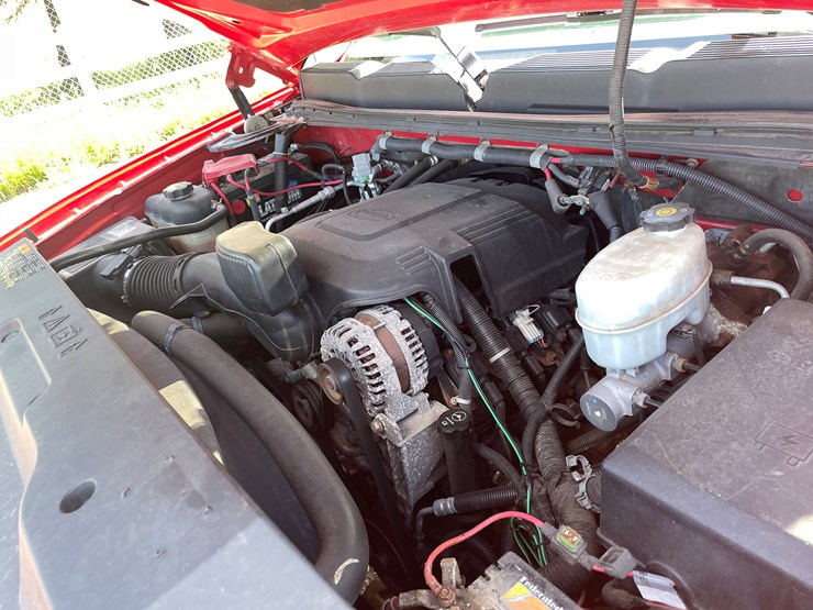 2011-chevrolet-silverado-2500-image-29