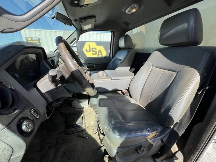 2014-ford-f550-image-22
