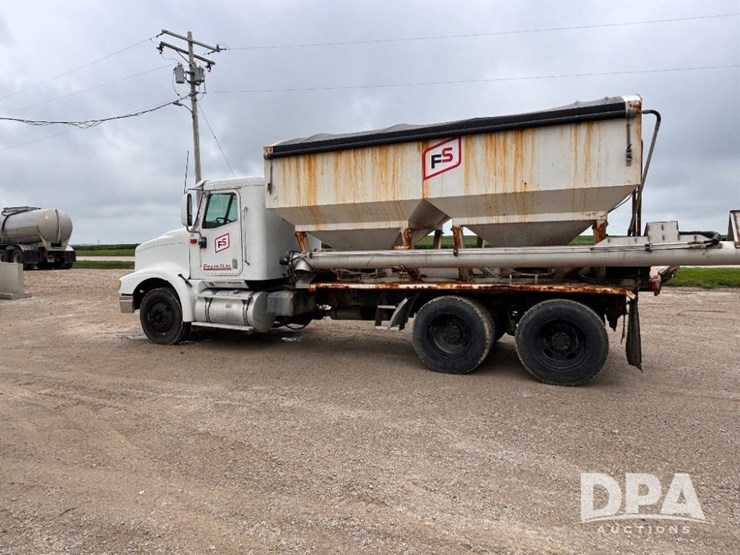 2004-ihc-9400i-dry-tender-truck-(gp11023,-unit-193)-image-16
