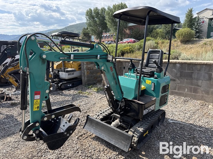 2025-agt-mh12rx-mini-excavator-image-1