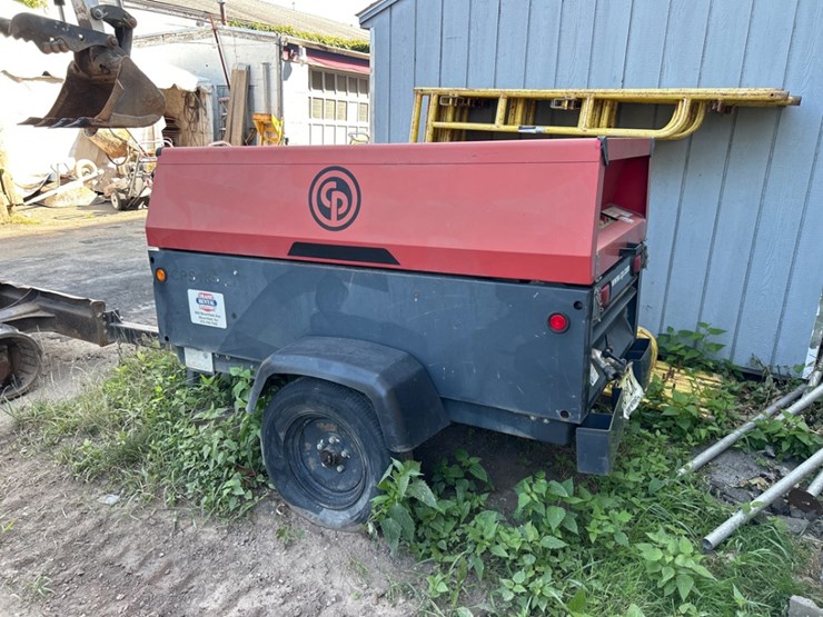 2013-chicago-pneumatic-cps-185-diesel-mobile-air-compressor-image-2
