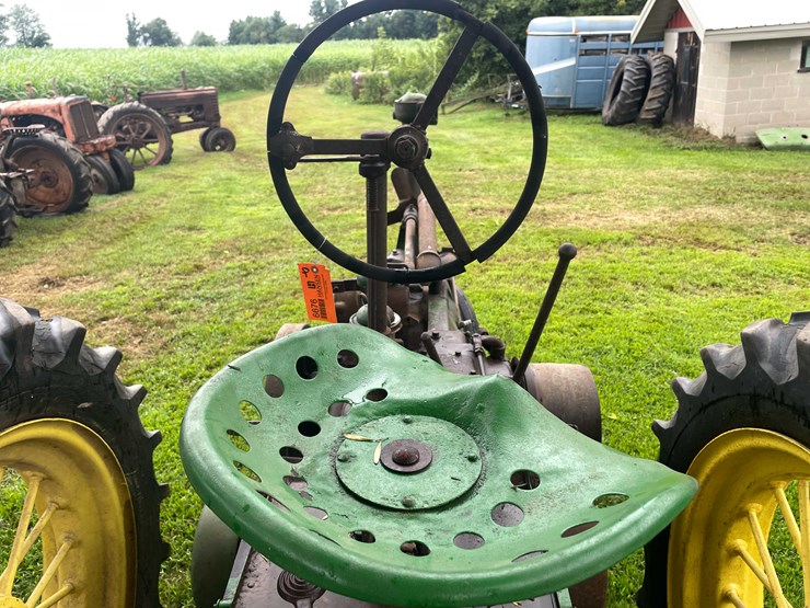 #6676-•-john-deere-parts-tractor-image-18